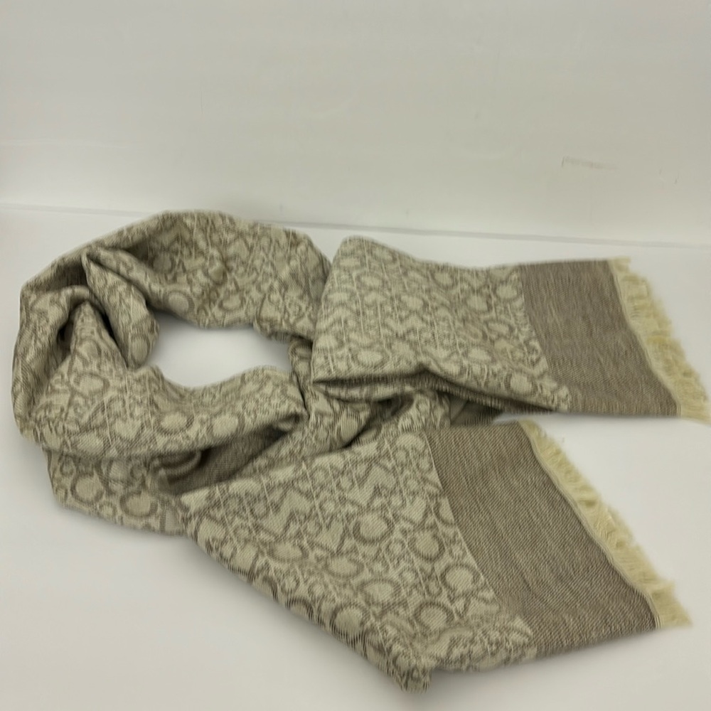 Calvin k scarf